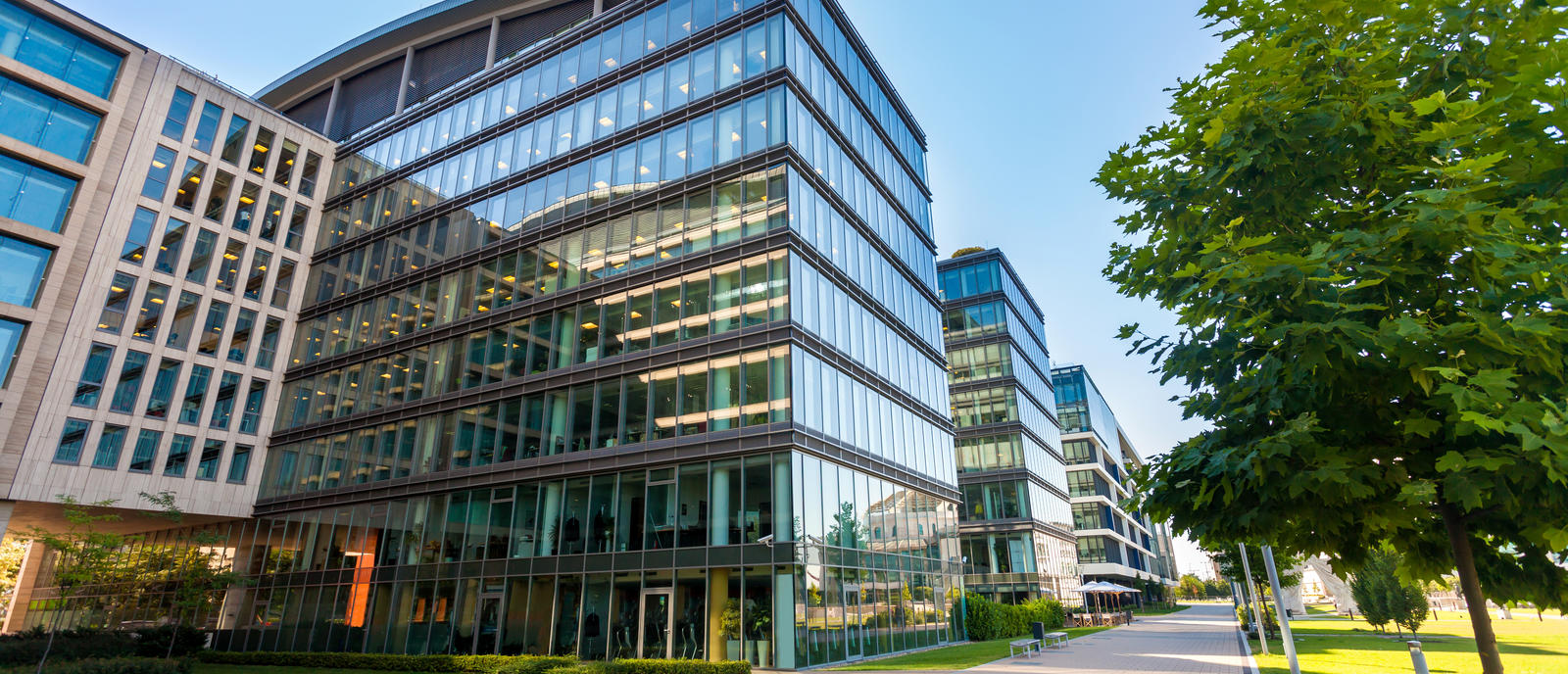 green building zelena gradnja DGNB BREEAM LEED